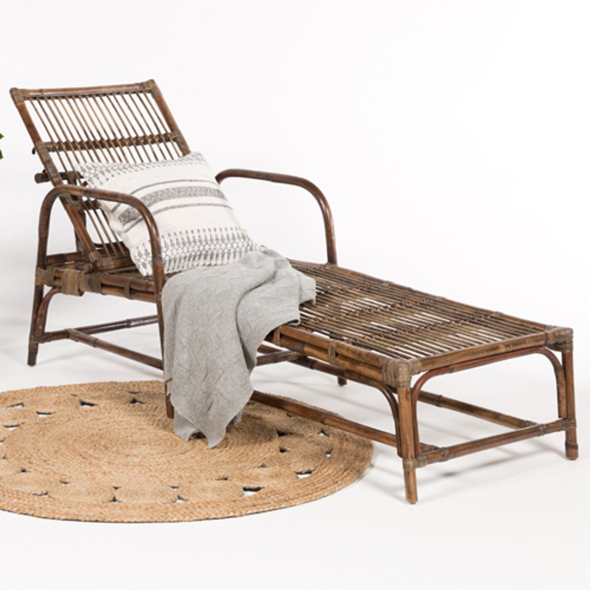 Chaise longue vintage en rotin moka Nature & Découvertes