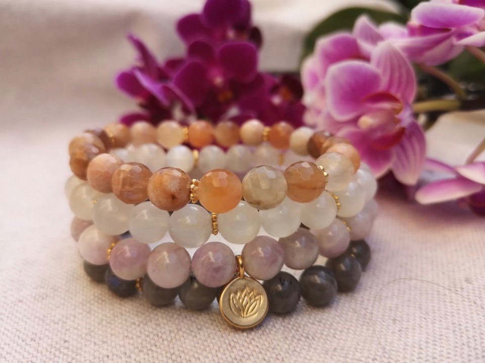 4 bracelets perles naturelles