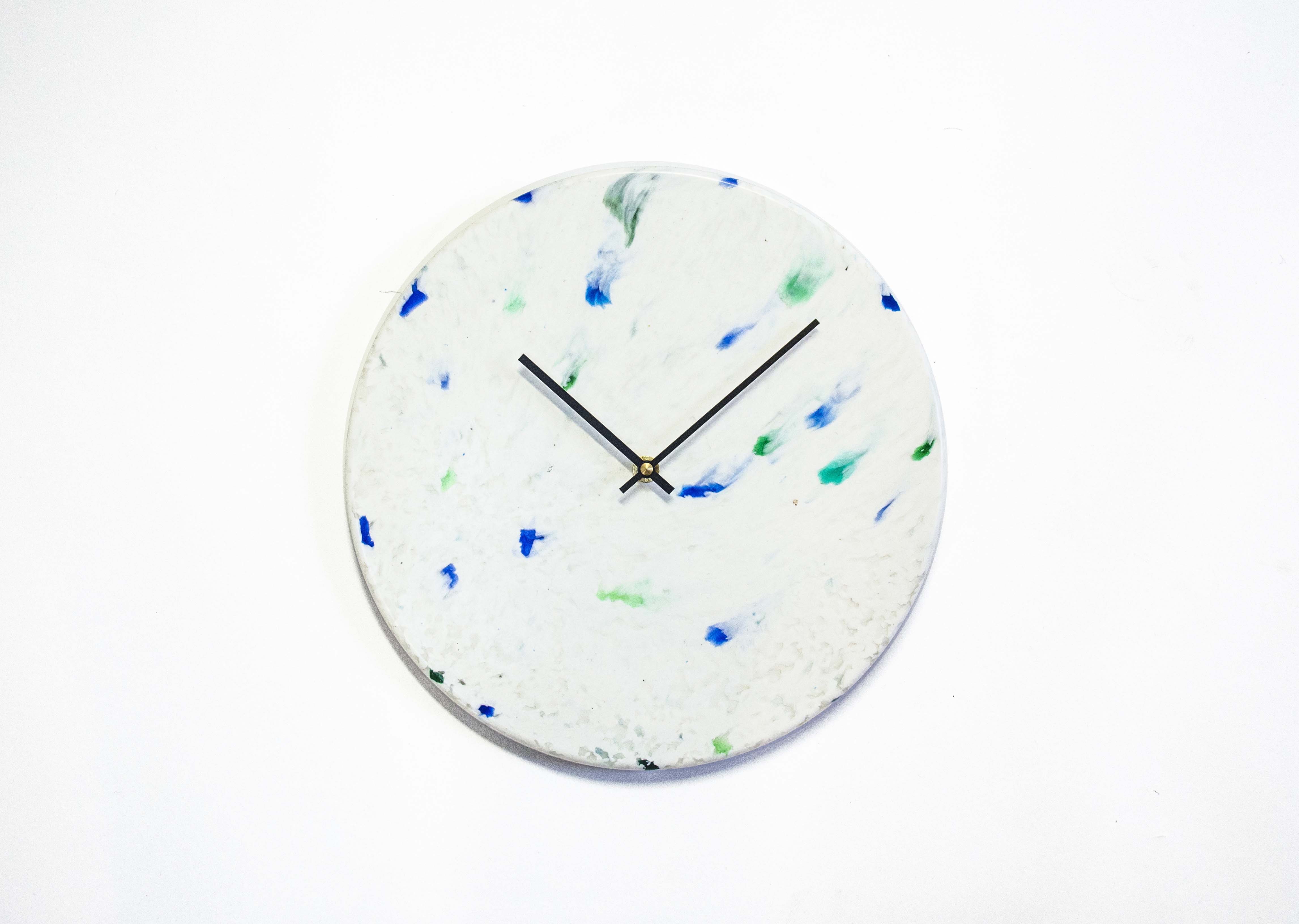 Horloge lagonplastique recyclé
