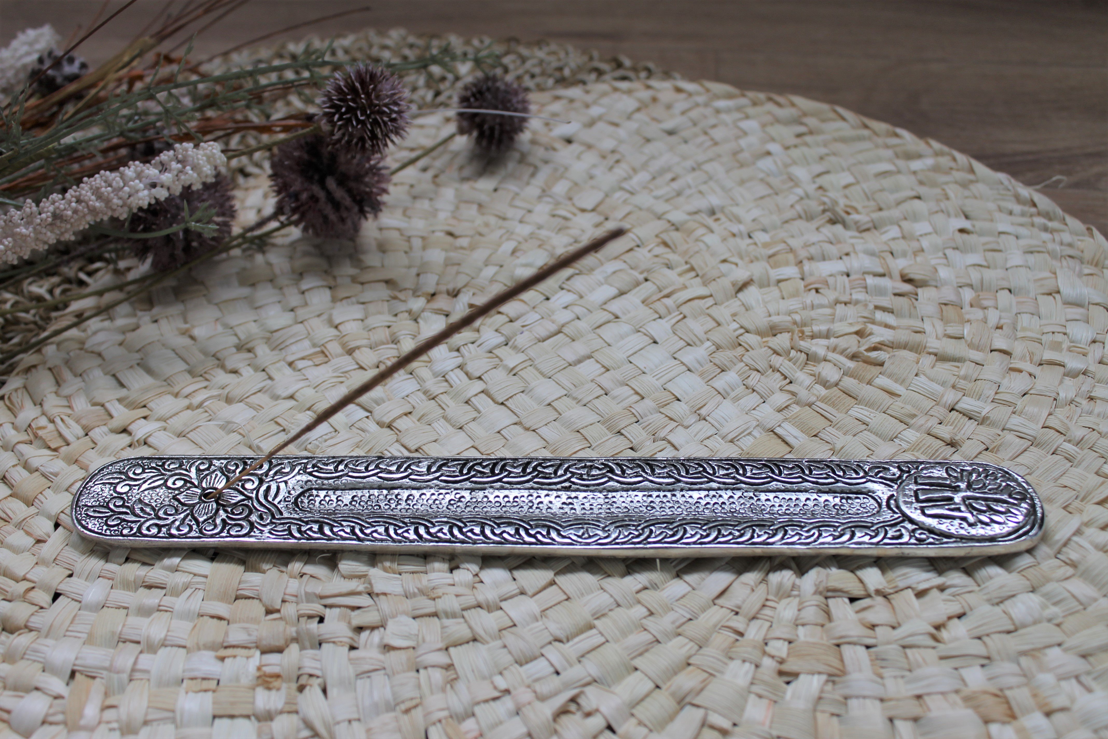 Porte-encens bâton en métal motif fleurs