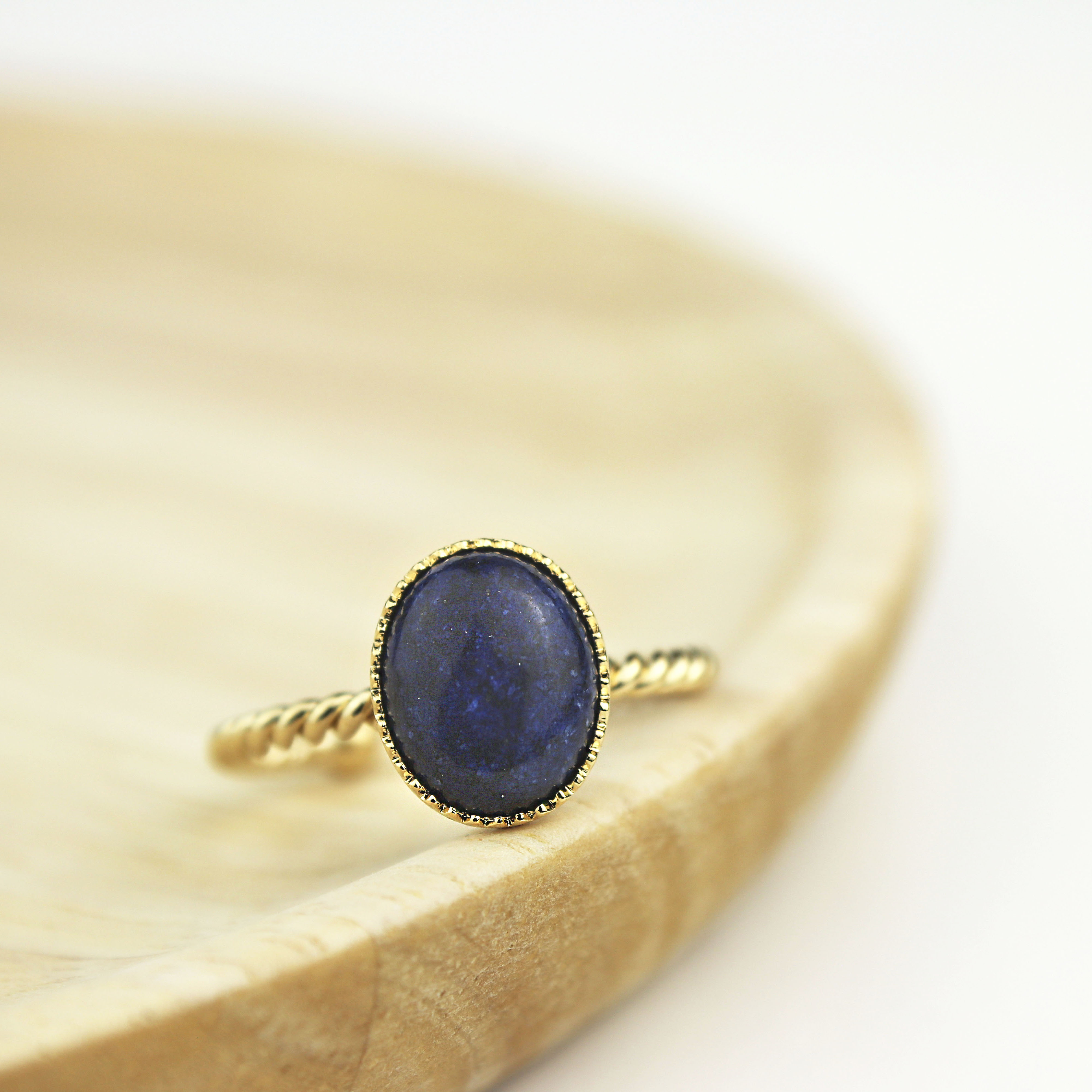 Bague torsadée ovale lapis lazuli