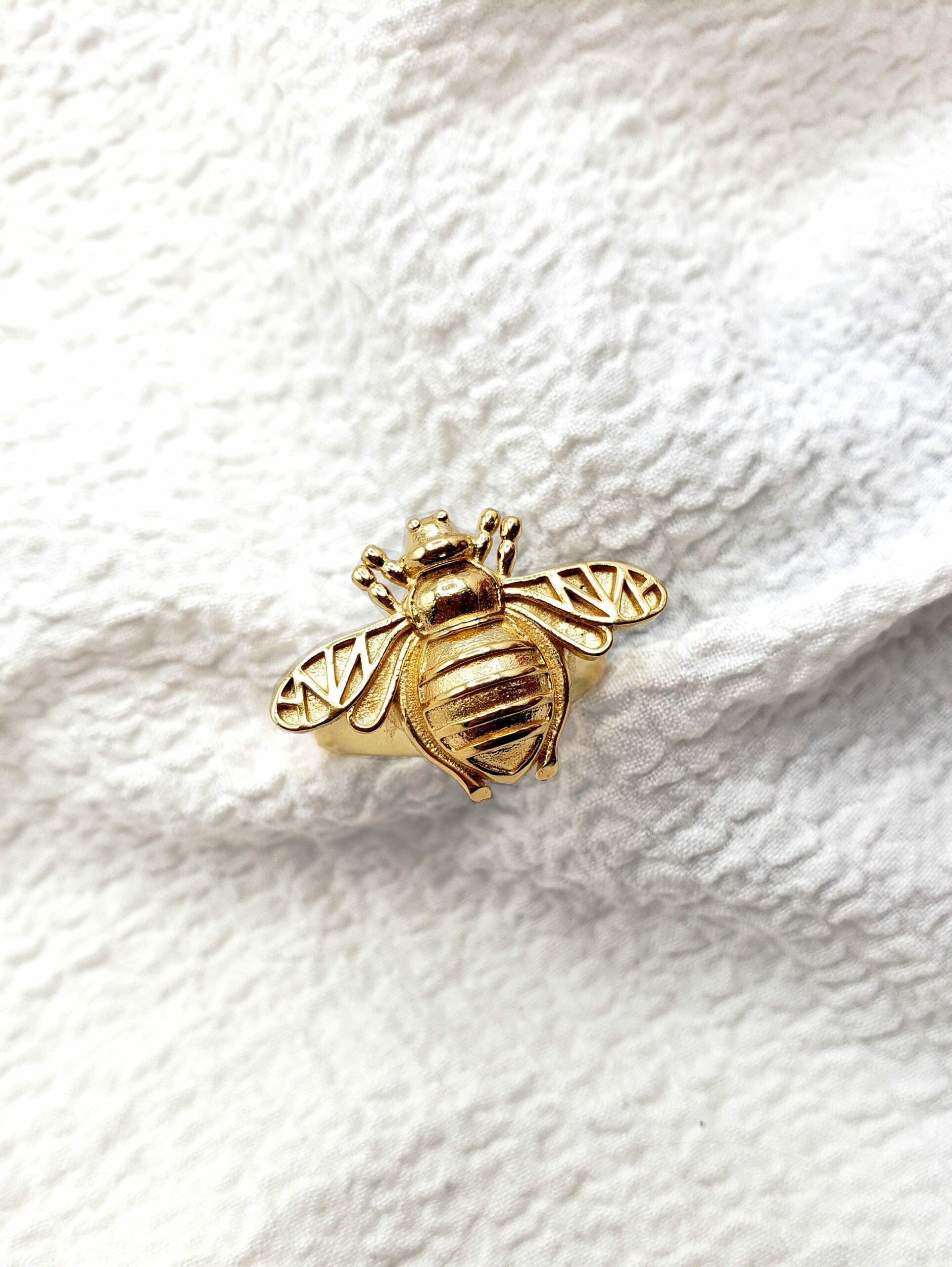 Bague abeille symbolique abondance or
