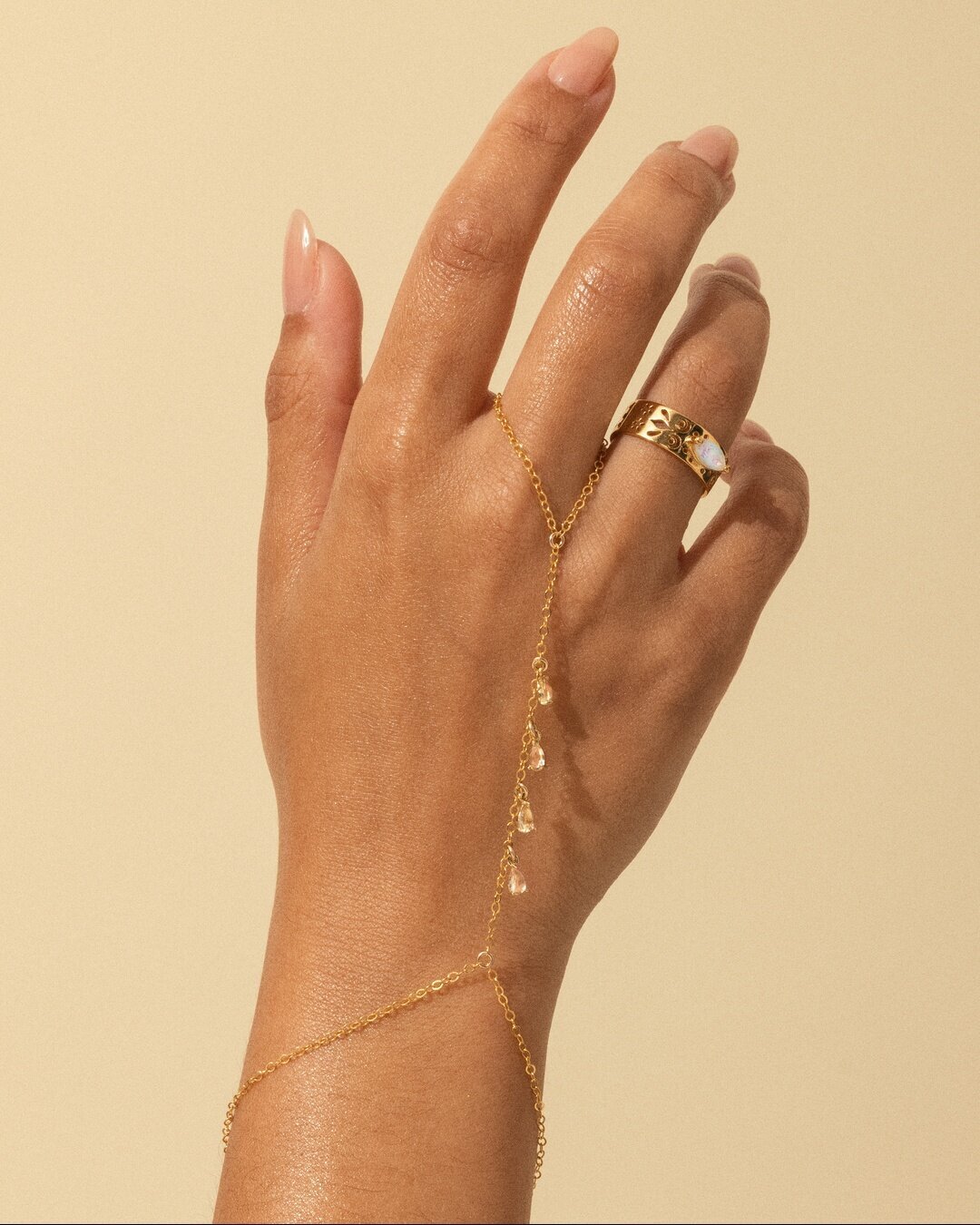 Chaine de main mini cristaux